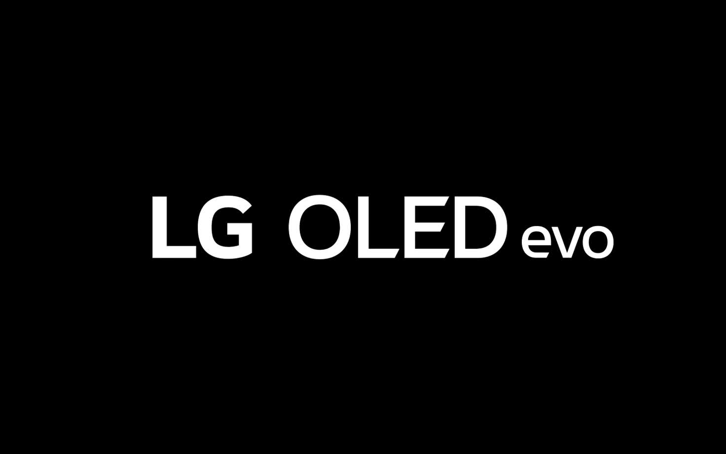 Film zaczyna się od wyświetlenia białego napisu LG OLED evo na czarnym tle. Słowa powiększają się i wypełniają się kolorem. Następnie scena zamienia się w LG OLED G3 pokazujący kolorowe abstrakcyjne dzieło sztuki. Ekran obraca się w bok, pokazując cienką krawędź i mocowanie ścienne w technologii One Wall Design.